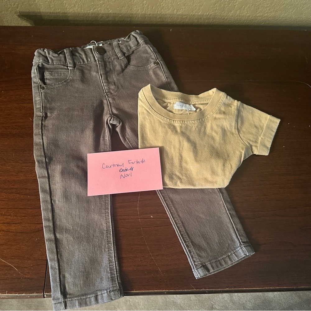 Jamie Kay size 1 jeans and tahirt